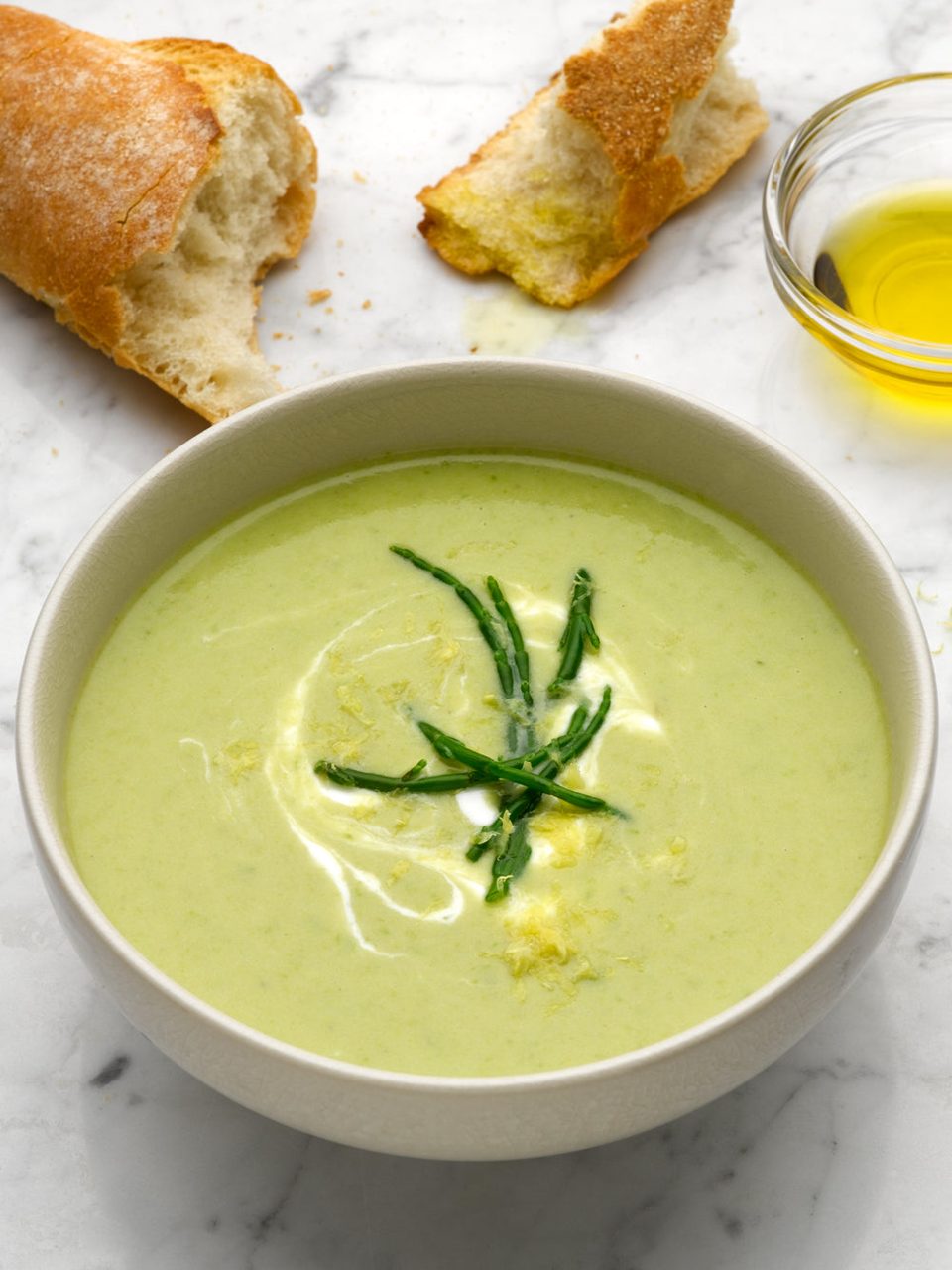 Sopa vichyssoise de espárragos