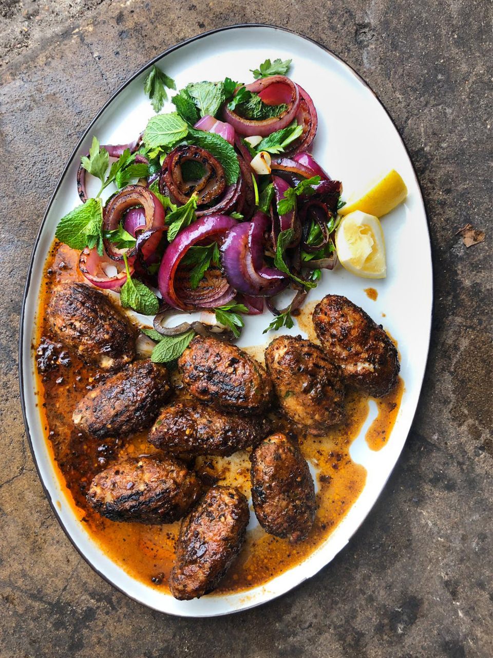Coffee and chilli chicken koftas with onions