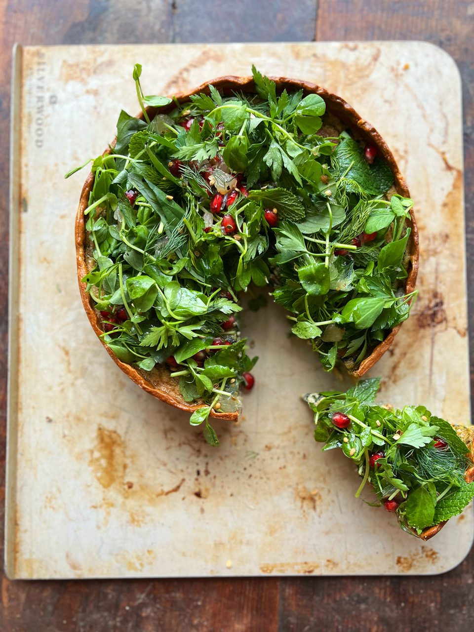 Quiche de coronación con salsa engastada