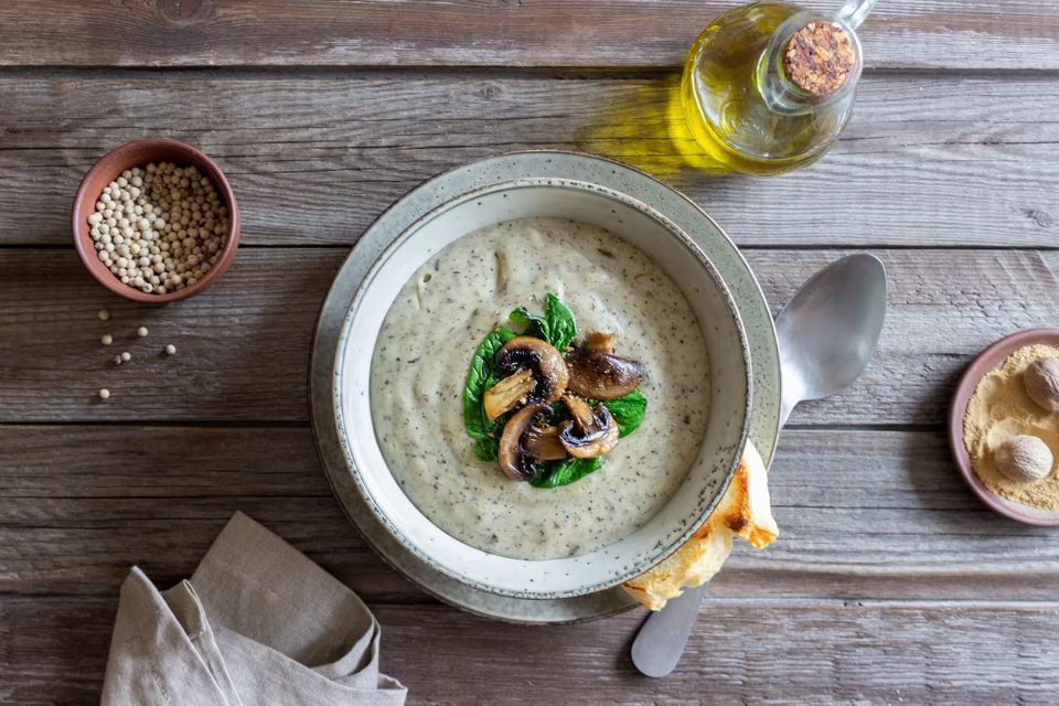 Creamy Mushroom and Spinach Soup