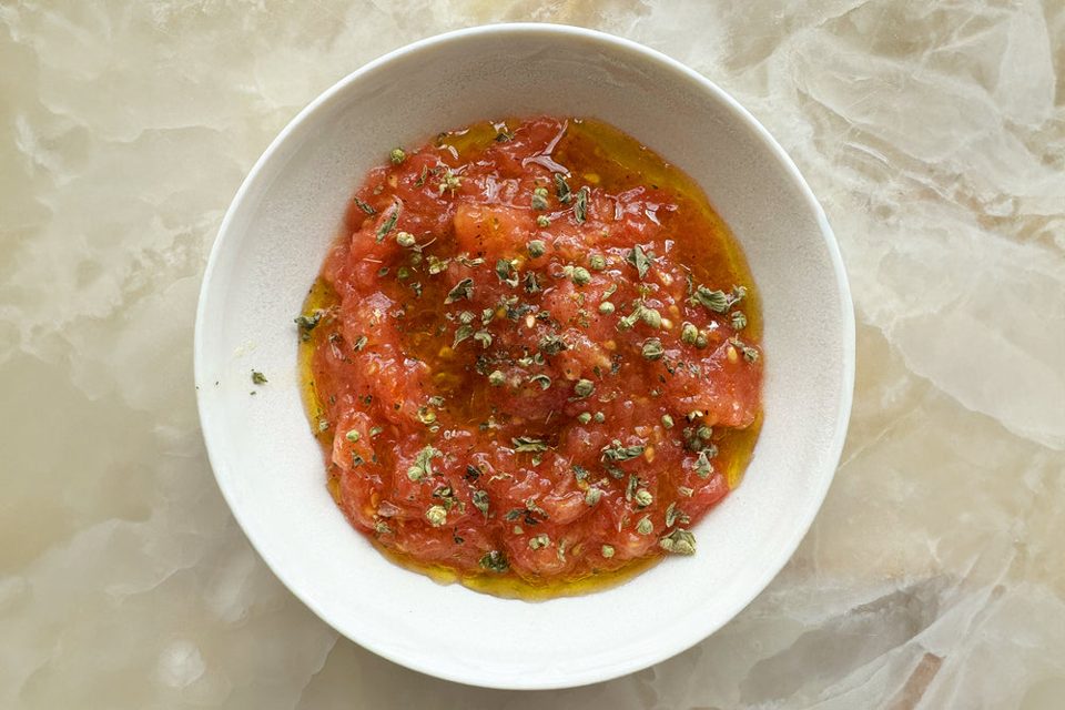 Dip de tomate rallado