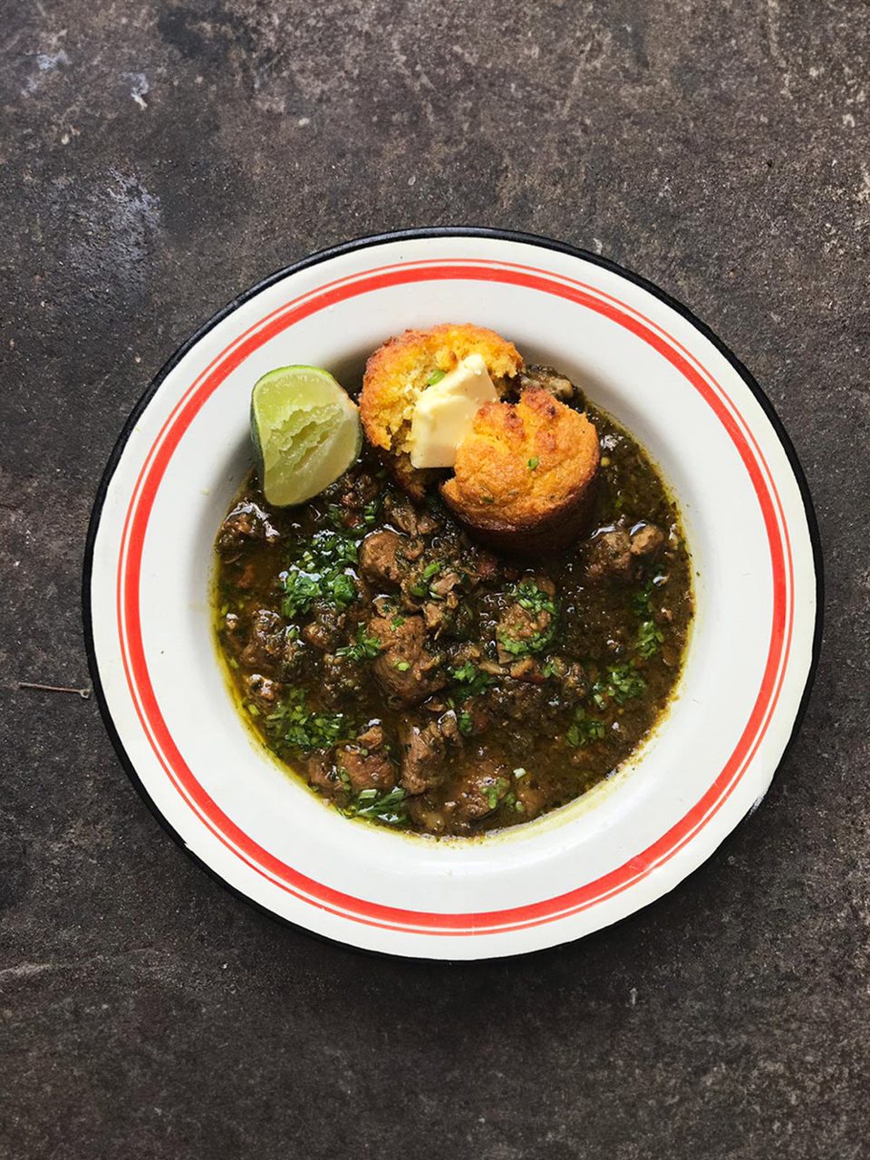 Green chilli con carne with warm cornbread