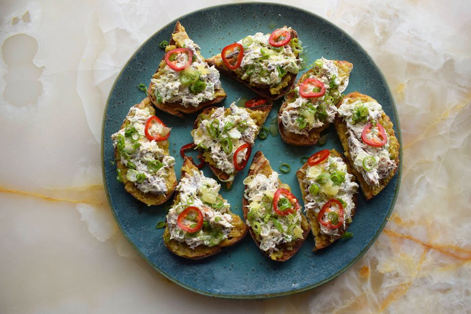 Paté de caballa con cebollas al curry y limón