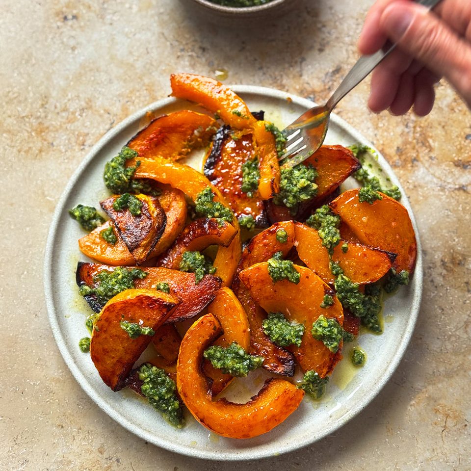 Calabaza asada con pesto de pepitas