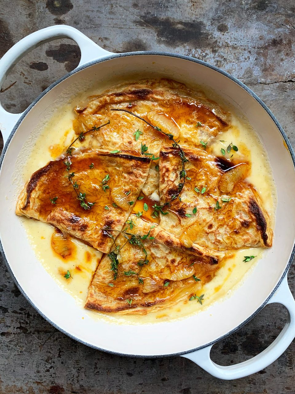 Blintzes a la sartén con limón, mascarpone y tomillo