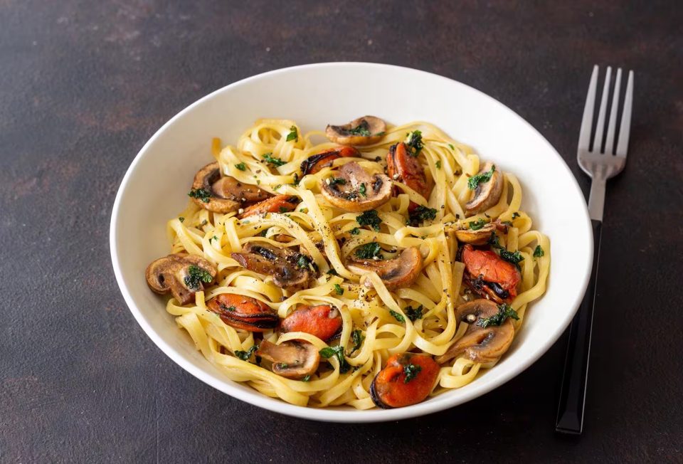 Tagliatelle Pasta with Mussels and Mushrooms