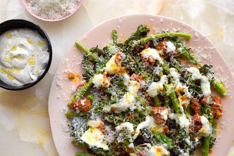 Broccolini met chorizo, manchego en karwijzaad crème fraîche