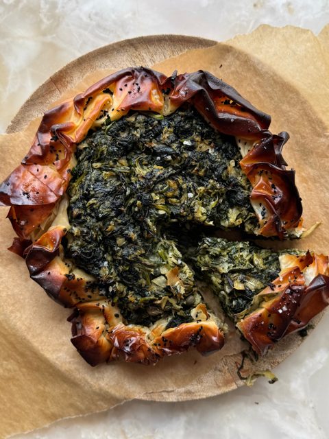 Fennel and tarragon spinach pie
