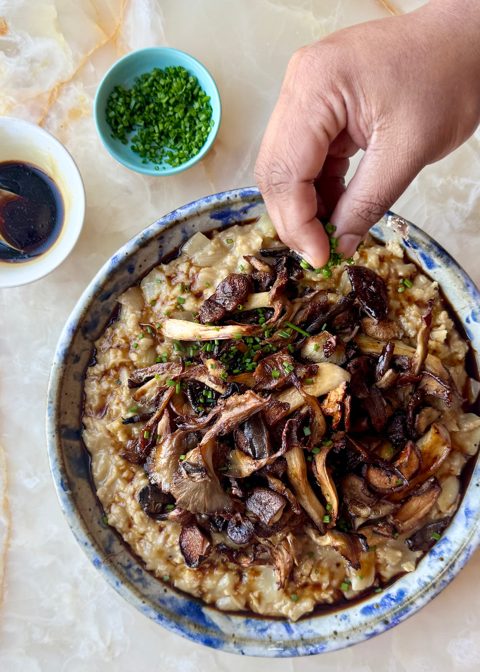Risotto de ‘setas’ con setas crujientes y un hilo de Kecap Manis