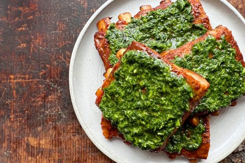 Smokey ribs with green sauce